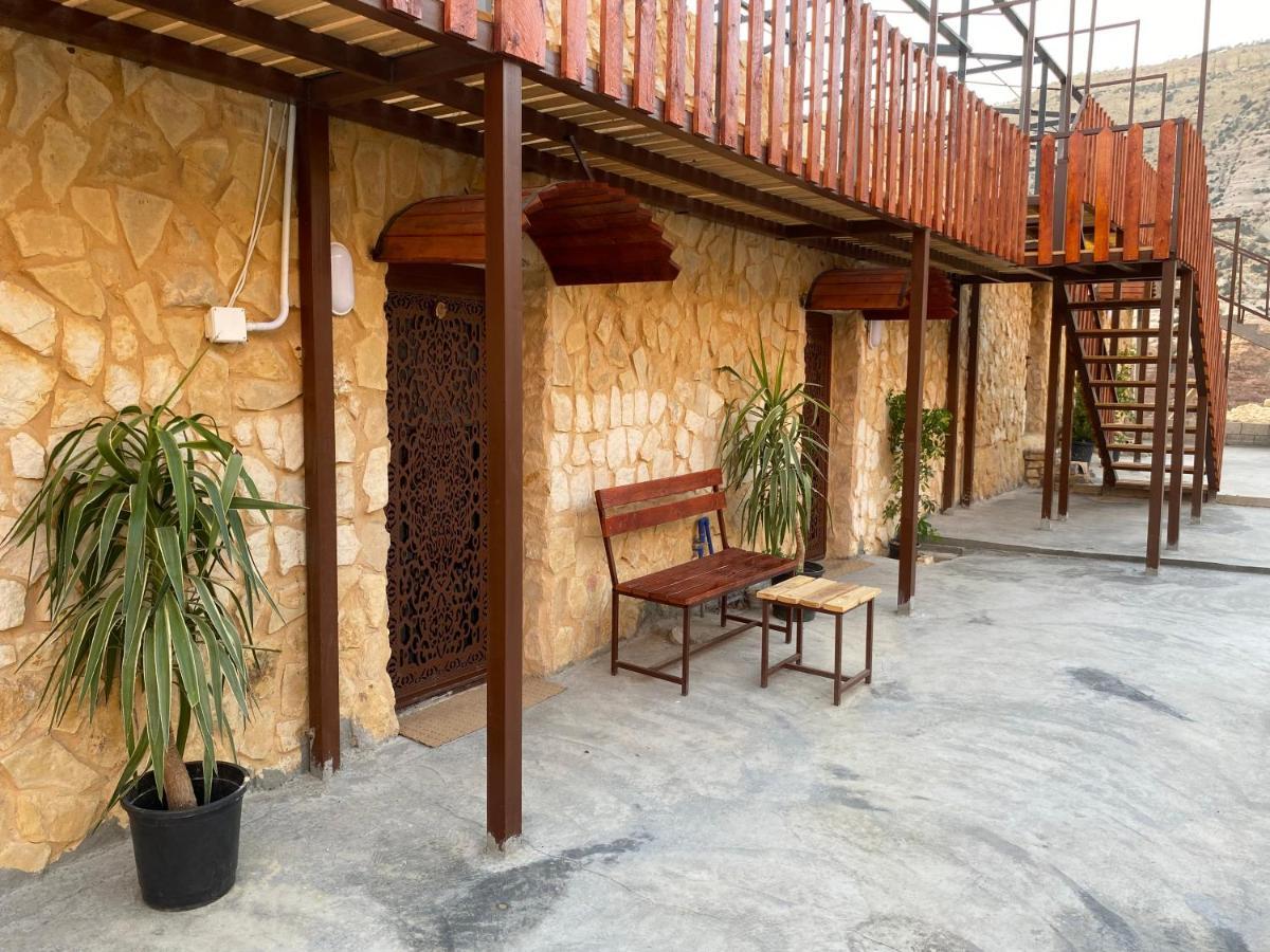 Dana'S Trail Hotel Exterior photo